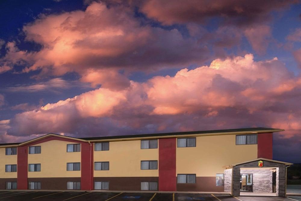 Super 8 By Wyndham Topeka/Wanamaker Rd/I-70 Extérieur photo