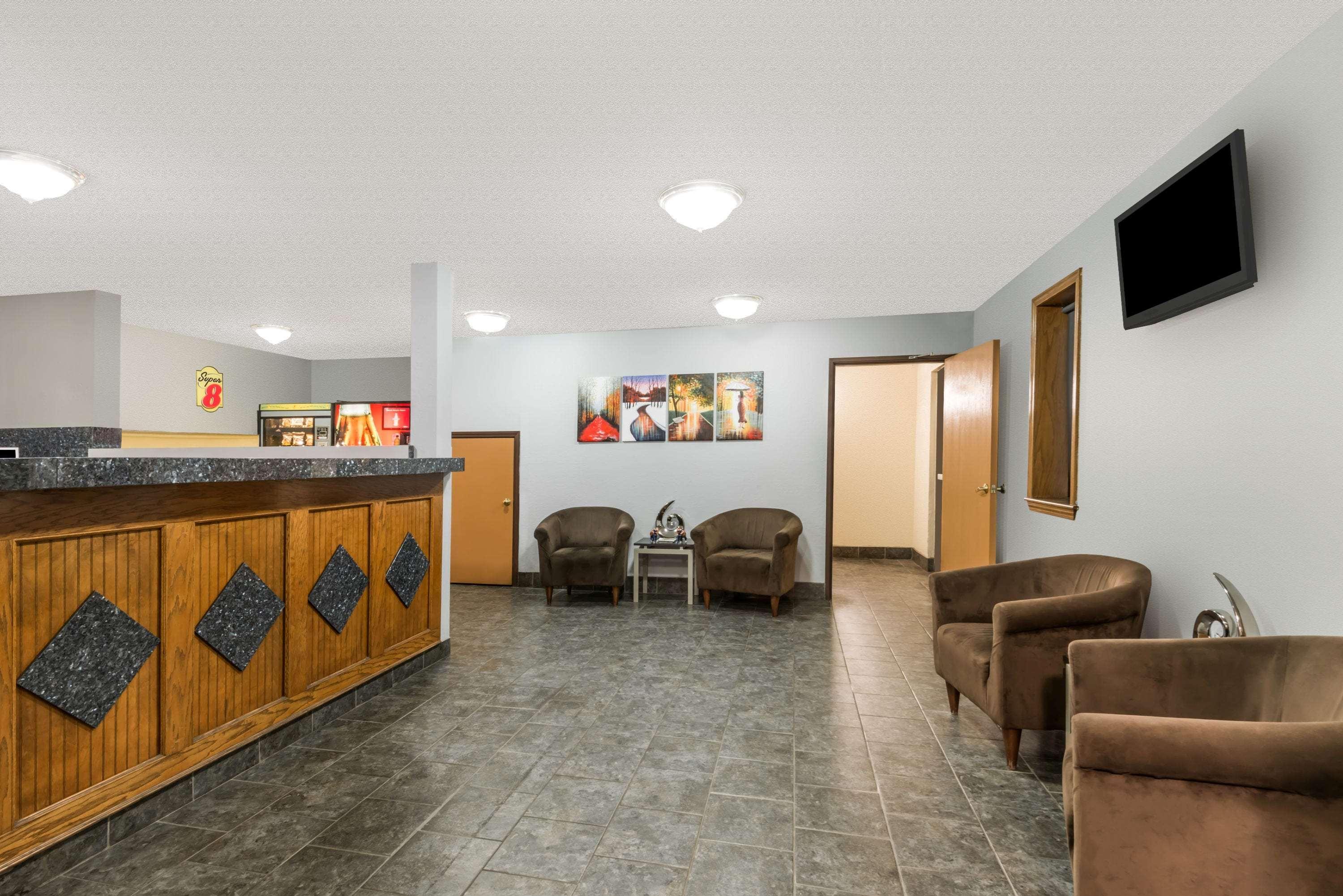 Super 8 By Wyndham Topeka/Wanamaker Rd/I-70 Extérieur photo