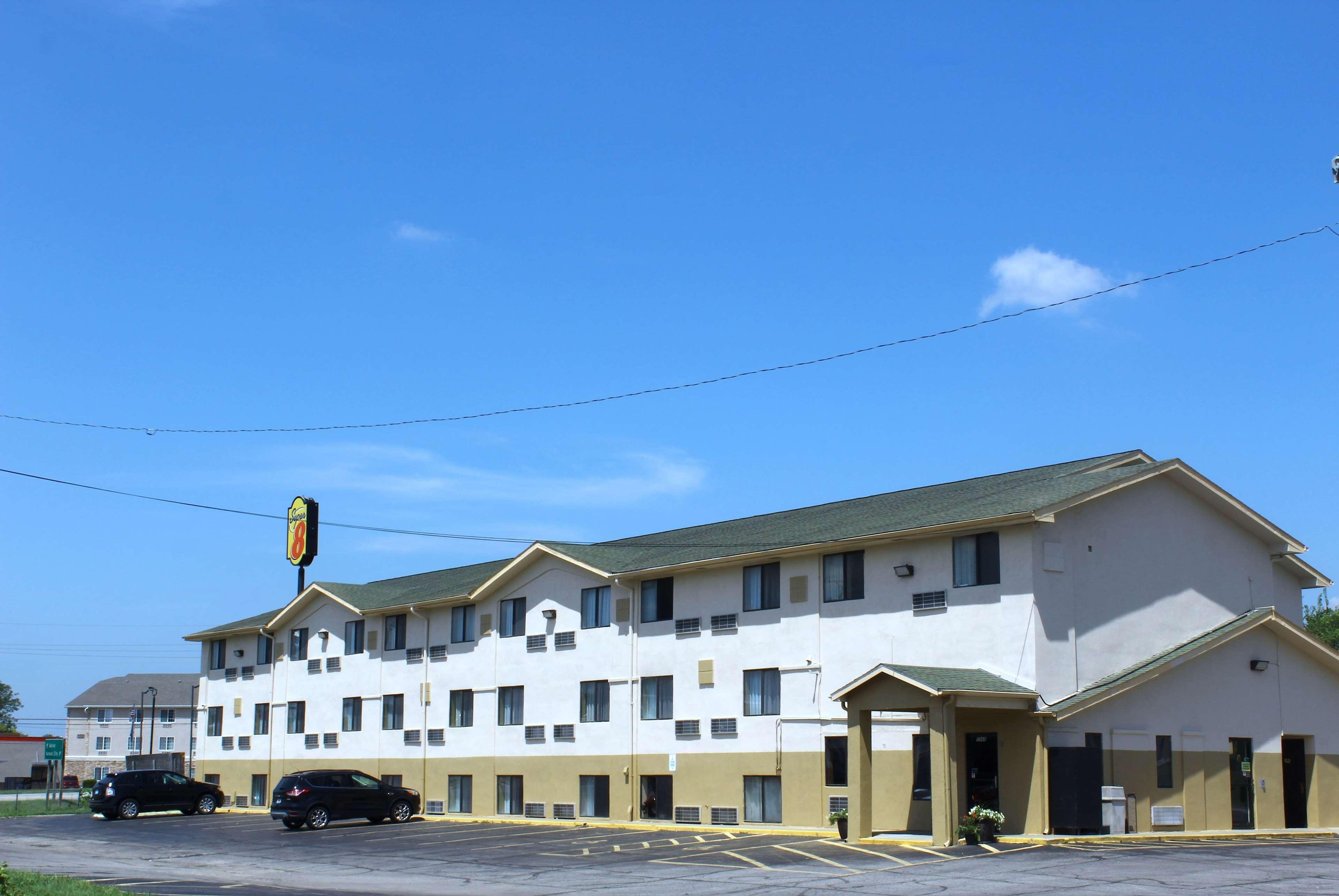 Super 8 By Wyndham Topeka/Wanamaker Rd/I-70 Extérieur photo
